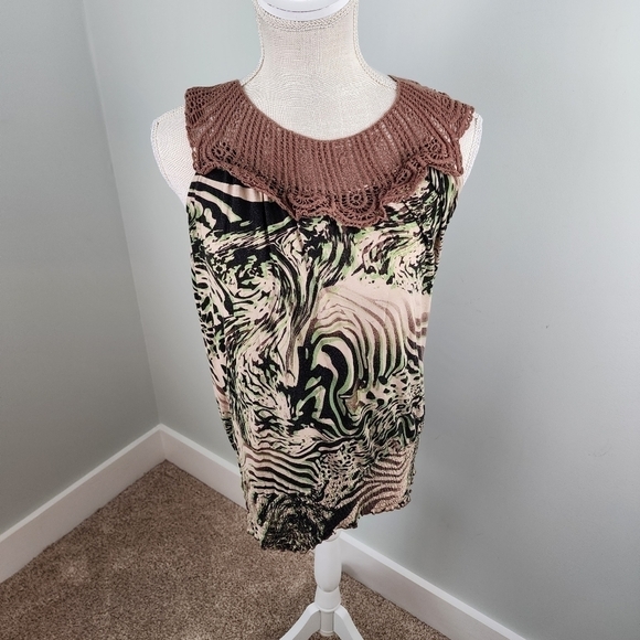 Cable & Gauge Women’s Crochet Neckline Elastic Hem Sleeveless Top Size Large - Picture 1 of 8